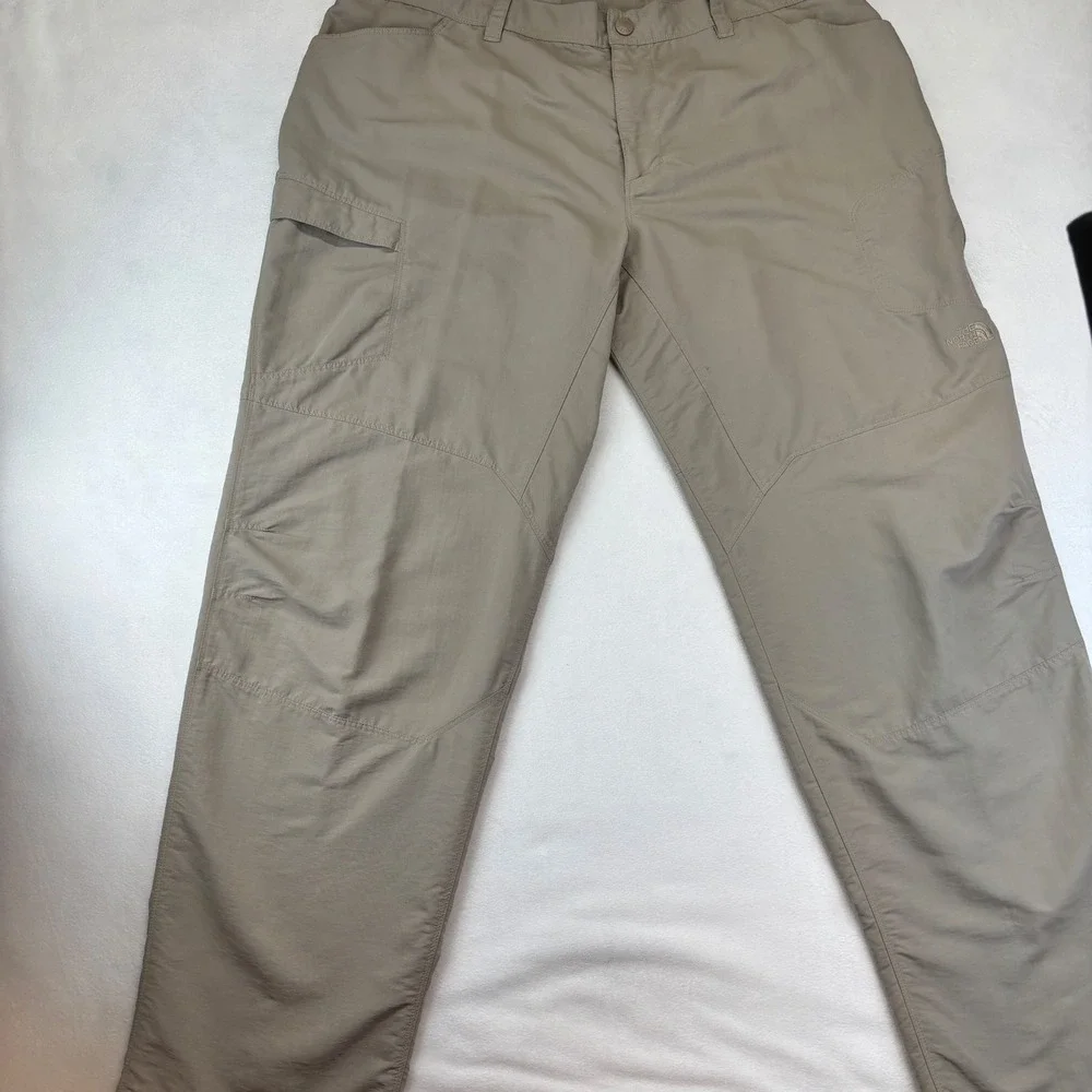 The North Face Men's Cargo Pants 40 x 32 Beige Nylon Lightweight Outdoors Hiking